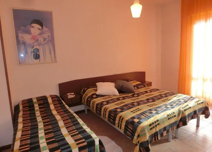 Comfy One-bedroom With Balcony And Lift 公寓 比比翁