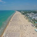 Comfy One-bedroom With Balcony And Lift Bibione
