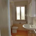 Comfy One-bedroom With Balcony And Lift Daire
