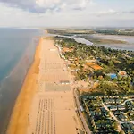 Comfy One-bedroom With Balcony And Lift Apartment Bibione