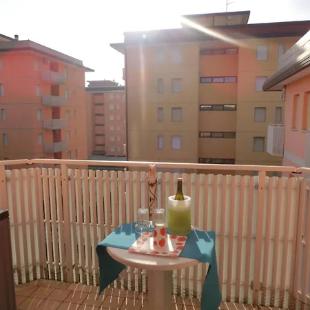 Comfy One-bedroom With Balcony And Lift Bibione