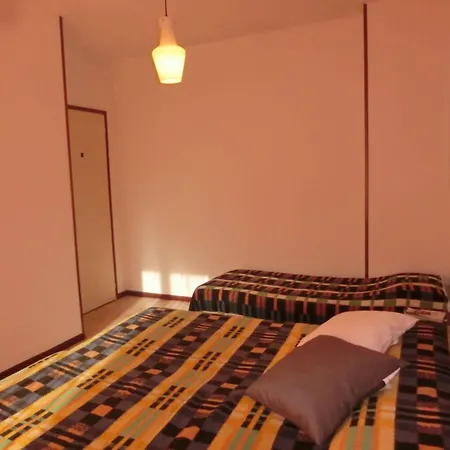 Comfy One-bedroom With Balcony And Lift * 비비오네