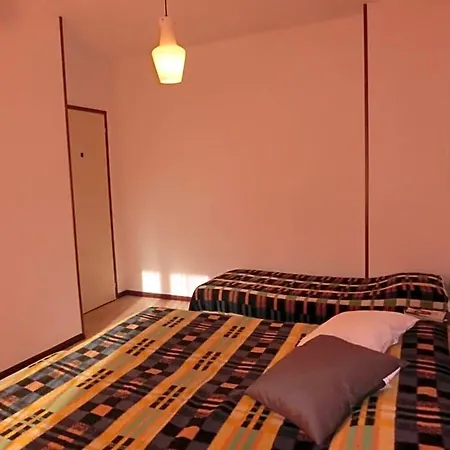 Apartment Comfy One-bedroom With Balcony And Lift *