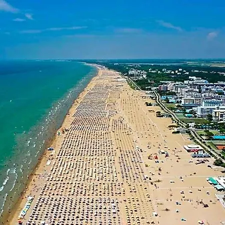 Apartment Comfy One-bedroom With Balcony And Lift Bibione