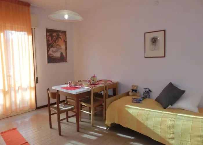 Comfy One-bedroom With Balcony And Lift Bibione
