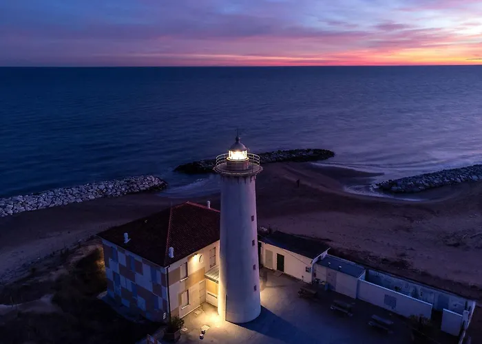 Comfy One-bedroom With Balcony And Lift